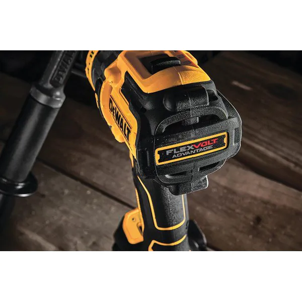 Аккумуляторная дрель-шуруповерт DeWalt DCD999NT-XJ (без АКБ и ЗУ)