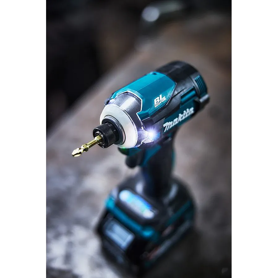 Аккумуляторный шуруповерт Makita TD001GZ