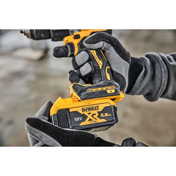 Аккумуляторная дрель-шуруповерт DeWalt DCD805P2T-QW