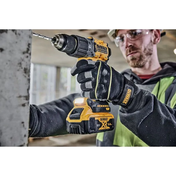 Аккумуляторная дрель-шуруповерт DeWalt DCD805P2T-QW