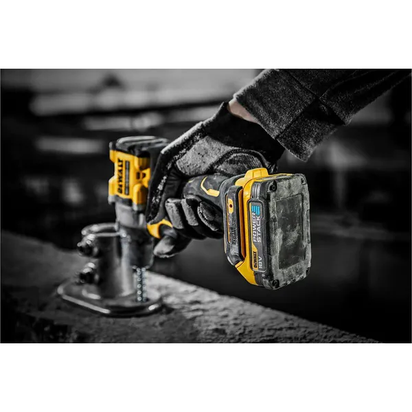 Аккумуляторная дрель-шуруповерт DeWalt DCD805E2T-QW