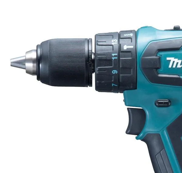 Аккумуляторная дрель-шуруповерт Makita DHP453RFE