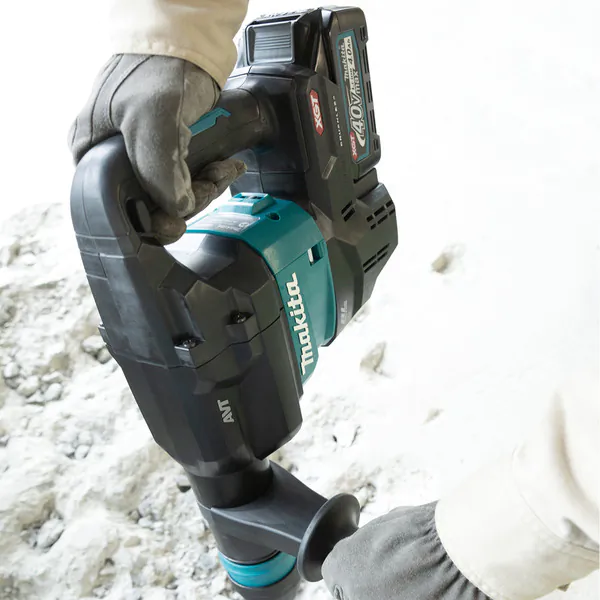 Аккумуляторный отбойный молоток Makita HM001GZ02 XGT 40В BL,9.4Дж