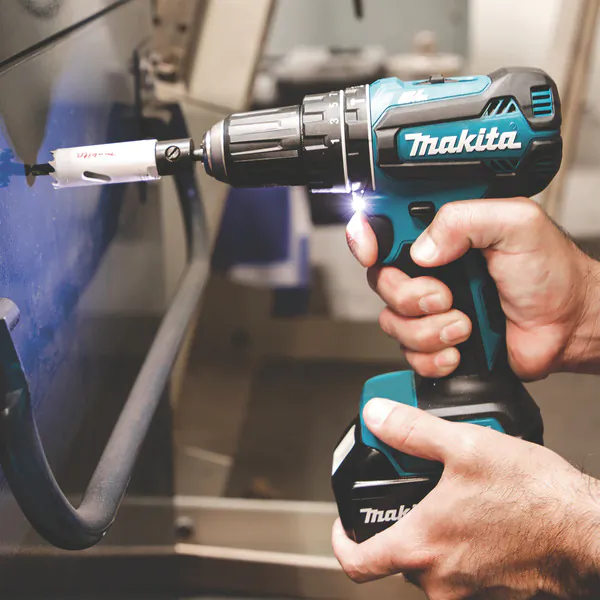 Аккумуляторная дрель-шуруповерт Makita DHP485Z