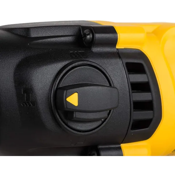 Аккумуляторный перфоратор DeWalt DCH133M1