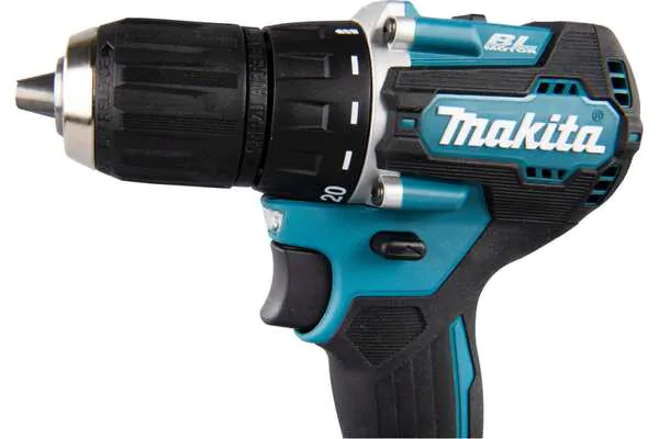 Аккумуляторная дрель-шуруповерт Makita DDF487Z