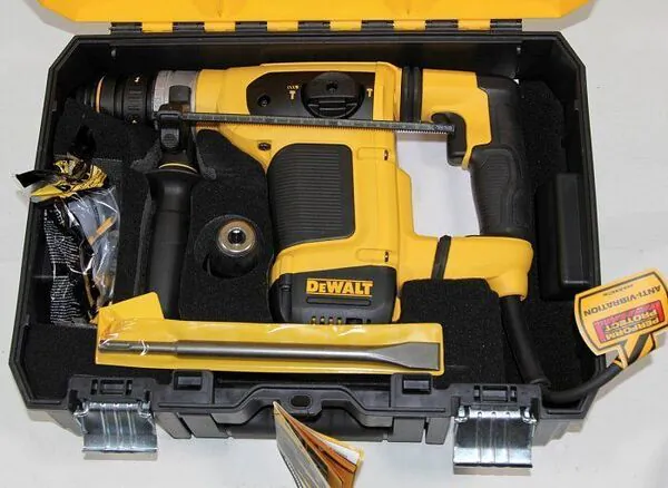 Перфоратор DeWalt D25414KT-QS