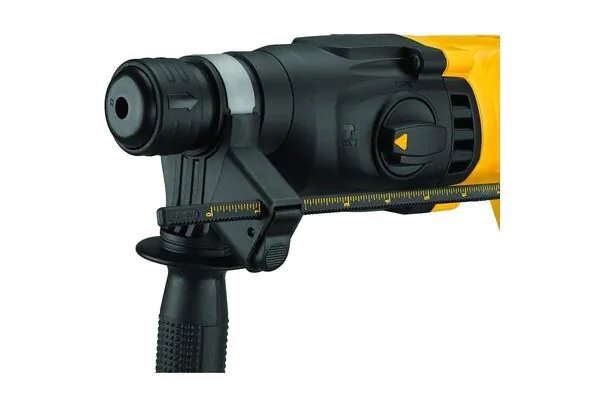 Аккумуляторный перфоратор DeWalt DCH133N-XJ