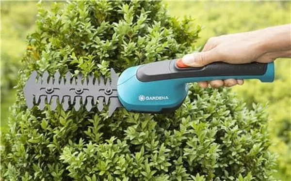 Аккумуляторный кусторез Gardena Shrub Shear 09851-20.000.00