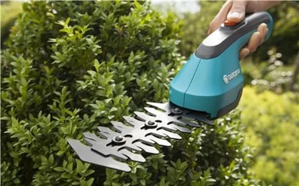 Аккумуляторный кусторез Gardena Shrub Shear 09851-20.000.00