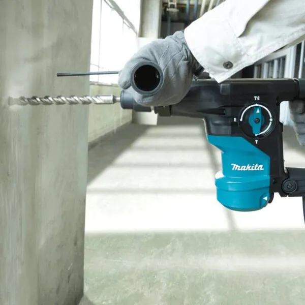 Перфоратор Makita HR3001CJ