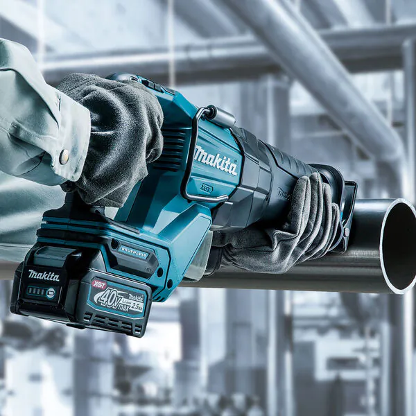 Аккумуляторная сабельная пила Makita JR001GZ XGT BL 40В