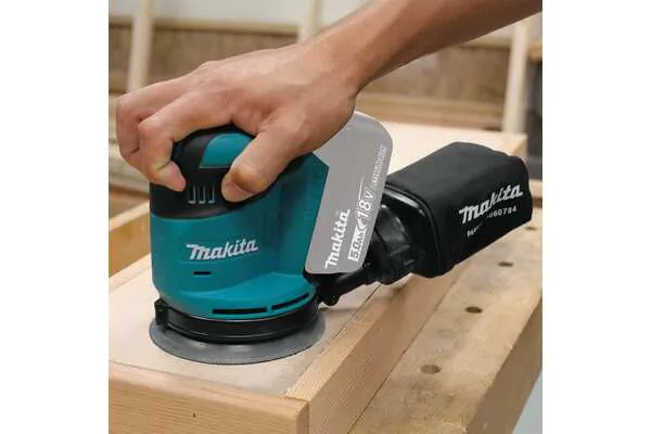 Аккумуляторная эксцентриковая шлифовальная машина Makita DBO 180 Z