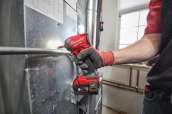 Аккумуляторный шуруповерт Milwaukee M18 FID3-502X 4933479865