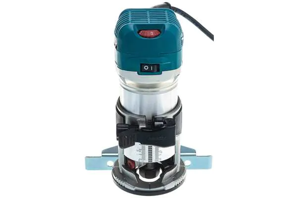 Фрезер Makita RT0700C