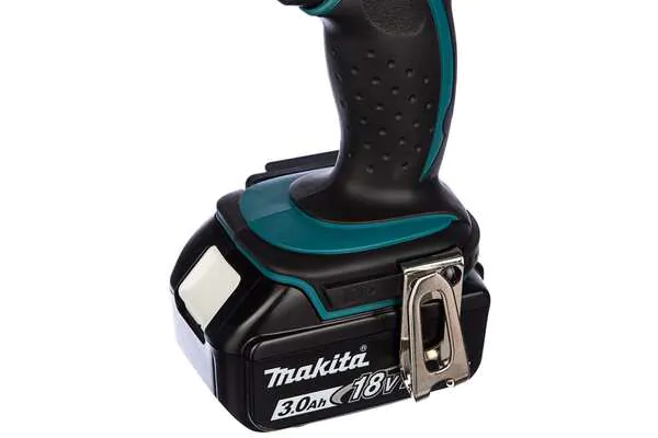 Аккумуляторная дрель-шуруповерт Makita DDF451RFE