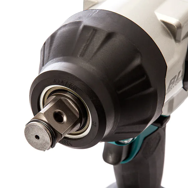 Аккумуляторный гайковерт Makita DTW1002Z