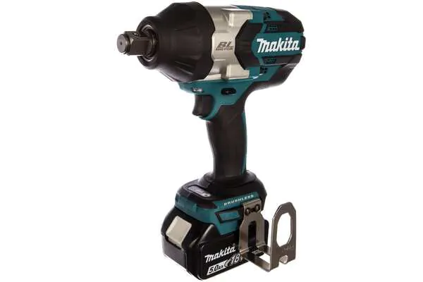 Аккумуляторный гайковерт Makita DTW1001RTJ