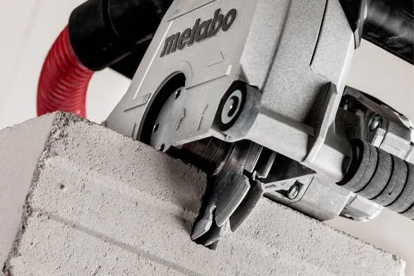 Штроборез Metabo MFE 40 1900вт,40мм+2 круга 604040500