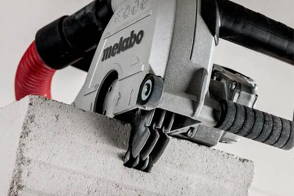 Штроборез Metabo MFE 40 1900вт,40мм+2 круга 604040500