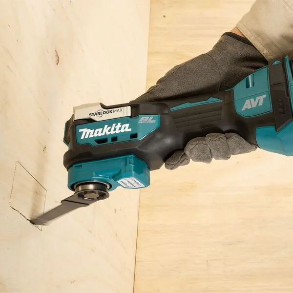 Аккумуляторный мультитул Makita DTM52RTJX1