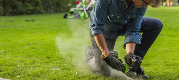 Аккумуляторная угловая шлифовальная машина Greenworks GD24AGK2 (с АКБ 2Ач. и ЗУ) 3200207UA