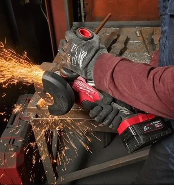 Аккумуляторная угловая шлифовальная машина Milwaukee M18 FSAG125X-0X FUEL 4933478428