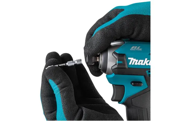 Аккумуляторный шуруповерт Makita TD003GZ XGT