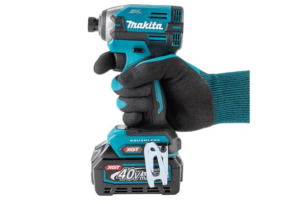 Аккумуляторный шуруповерт Makita TD003GZ XGT