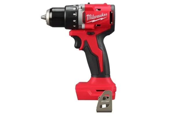 Аккумуляторный набор Milwaukee M18 BLCPP2B-402C 4933492836