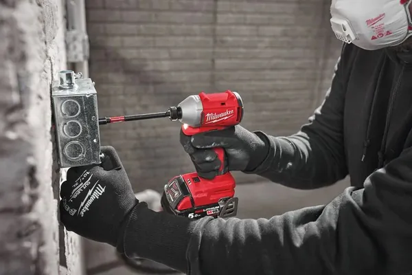 Аккумуляторный шуруповерт Milwaukee M18 BLIDR-0X 4933492842