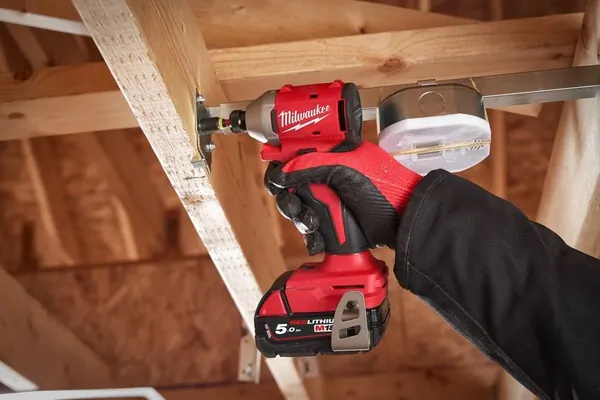 Аккумуляторный шуруповерт Milwaukee M18 BLIDR-0X 4933492842