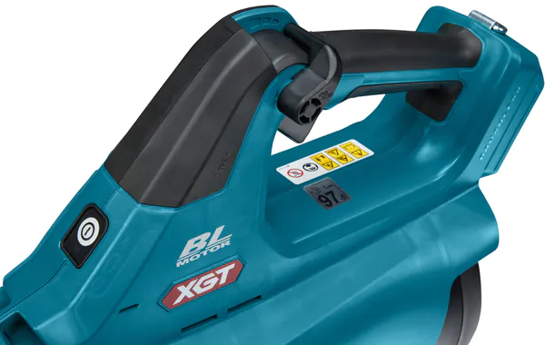 Аккумуляторная воздуходувка Makita UB001GZ XGT