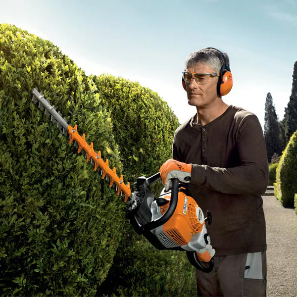 Кусторез бензиновый Stihl HS 82 T 600мм/24 4237-011-2977P