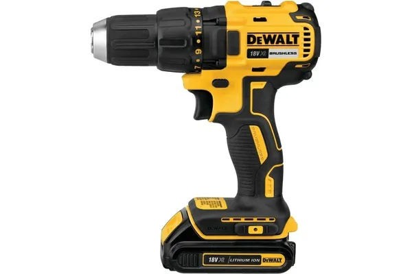 Аккумуляторная дрель-шуруповерт DeWalt DCD7771D2