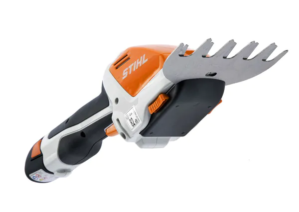 Аккумуляторный кусторез Stihl HSA 26 SET HA03-967-1800